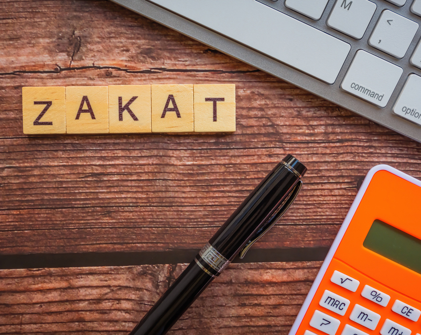 Nisab calculations in Hanafi fiqh, with gold threshold of 87.48 grams, silver threshold of 612.36 grams, and silver nisab applied for mixed assets.