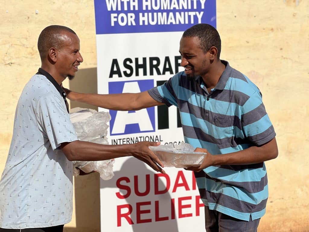 sudan relief hot meals 001